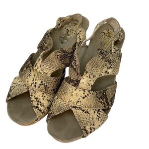 Earthies Sandals Wooden Soles Python Snakeskin Yellow Grey Size 9.5